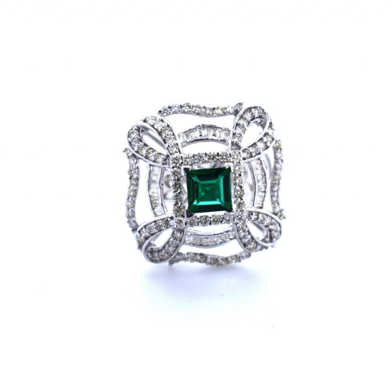 High Fashionable Diamond Ring