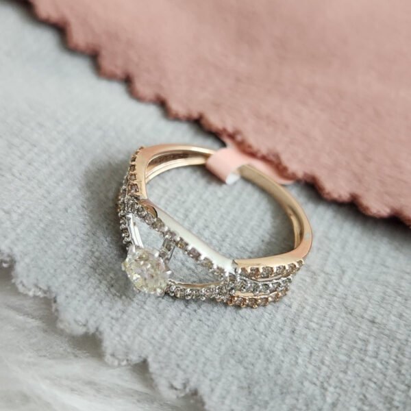 Diamond Ladies Ring