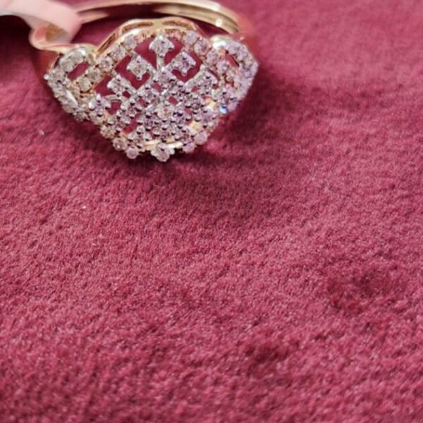 Diamond Ladies Ring