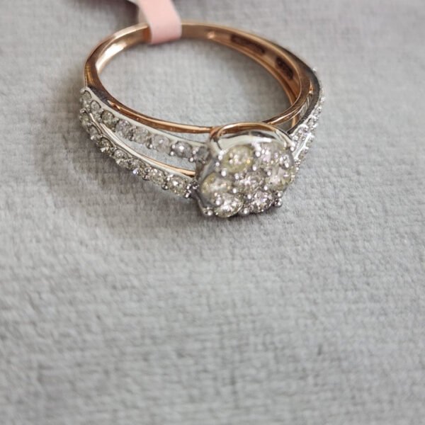 Diamond Ladies Ring