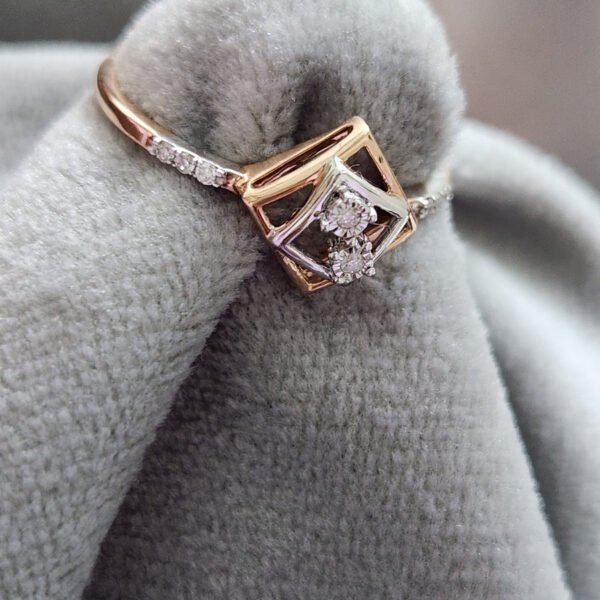 Diamond Ladies Ring
