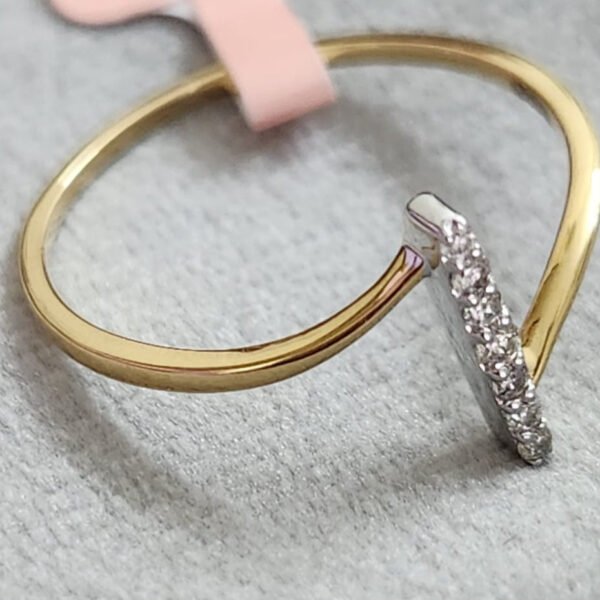 Diamond Ladies Ring